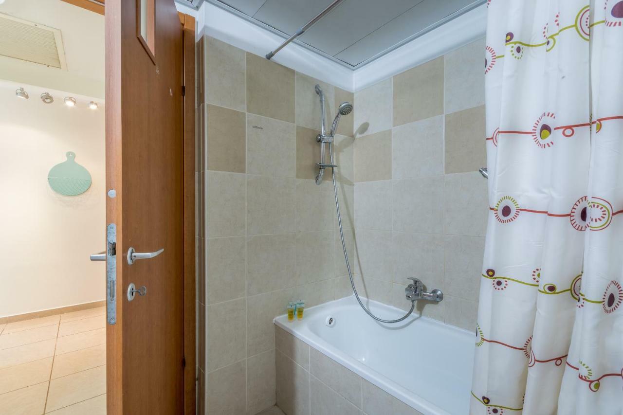 40 Agripas Street Apartment Йерусалим Екстериор снимка